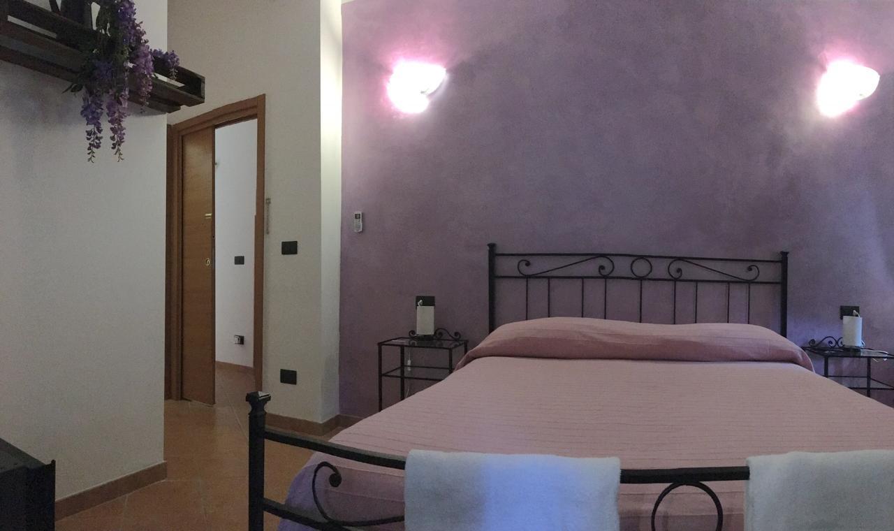 Affittacamere Virginia'S Rooms เจนัว ภายนอก รูปภาพ